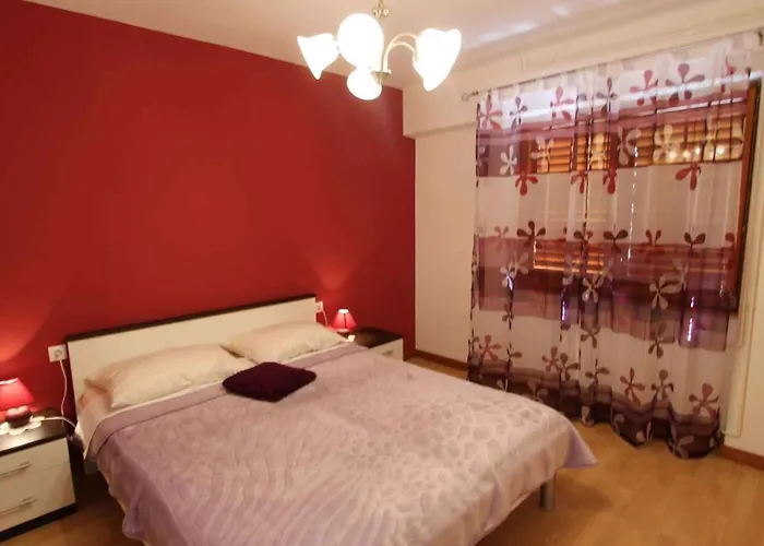 In 40 Apartment